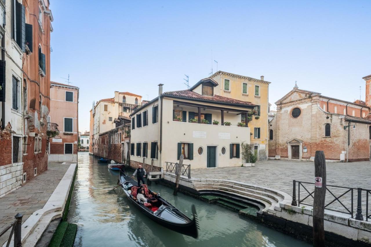 Garden Mansion With Private Mooring R&r * Venecia