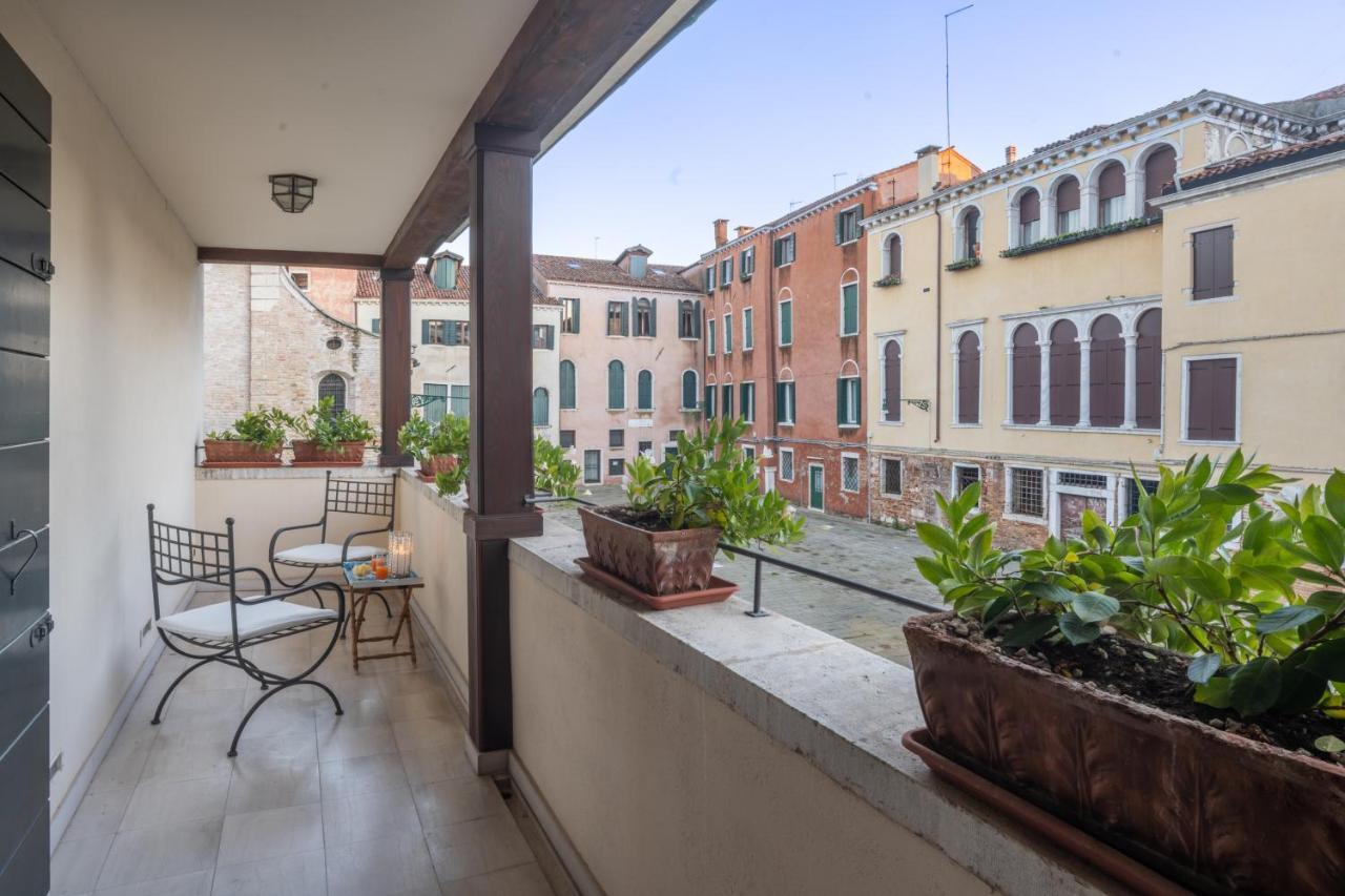 Garden Mansion With Private Mooring R&r Apartamento